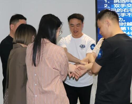 卓尚服飾丨《尚校計劃》中層領(lǐng)導力訓練營聚勢啟程
